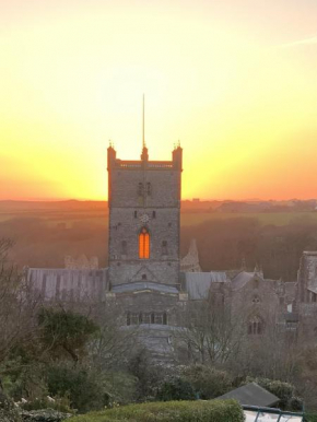 St Davids Gin & Kitchen - The Cathedral Villas